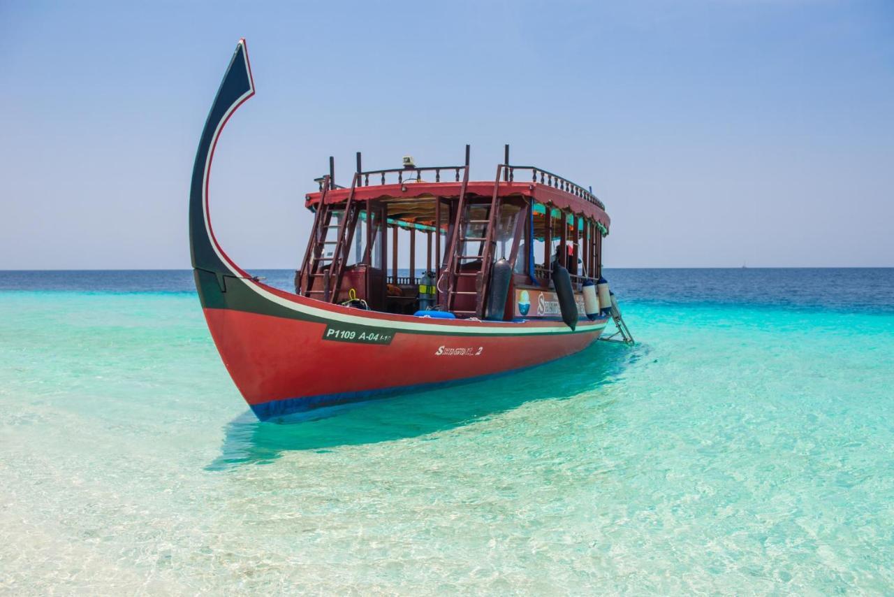 Shamar Guesthouse & Dive Maamigili Island Bagian luar foto