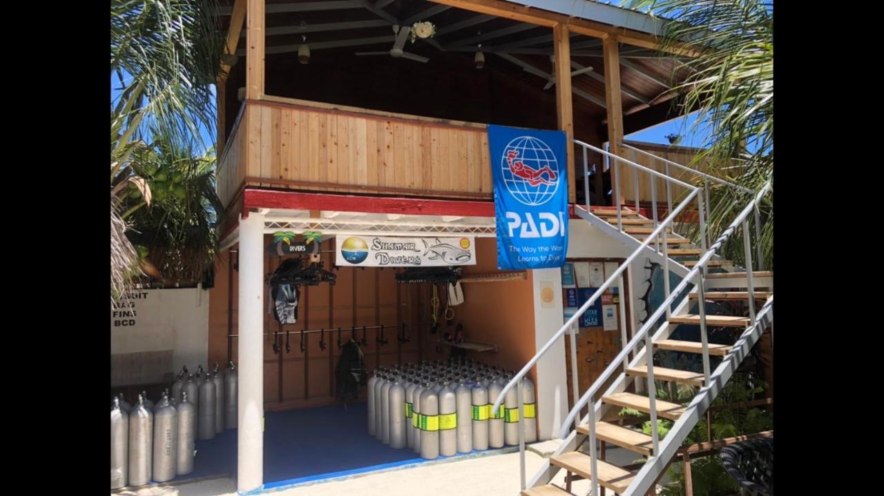 Shamar Guesthouse & Dive Maamigili Island Bagian luar foto