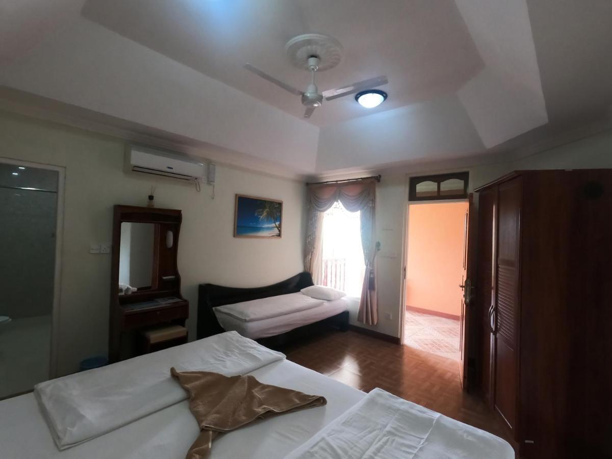 Shamar Guesthouse & Dive Maamigili Island Bagian luar foto