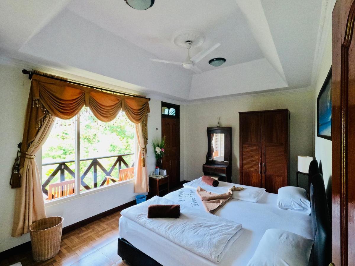 Shamar Guesthouse & Dive Maamigili Island Bagian luar foto