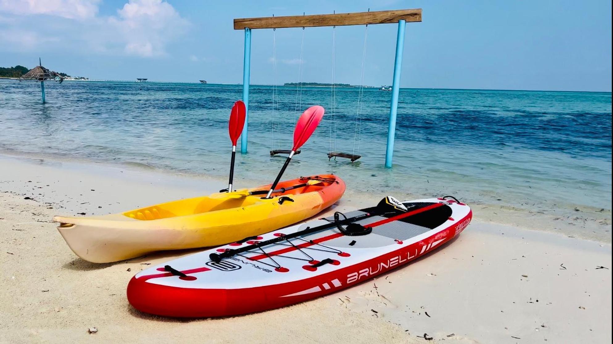 Shamar Guesthouse & Dive Maamigili Island Bagian luar foto